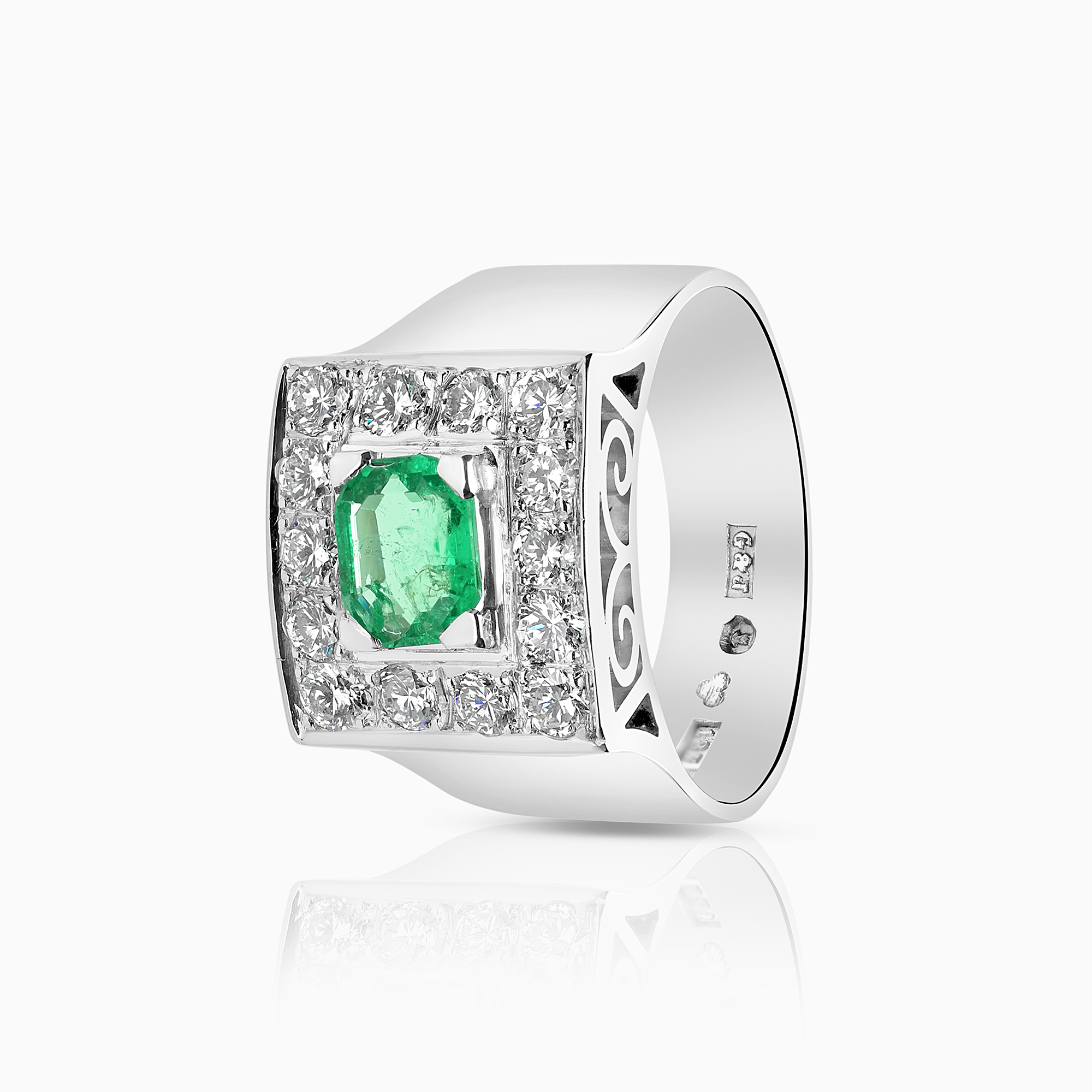 Diamantring med smaragd 0,70ct 18K vitguld