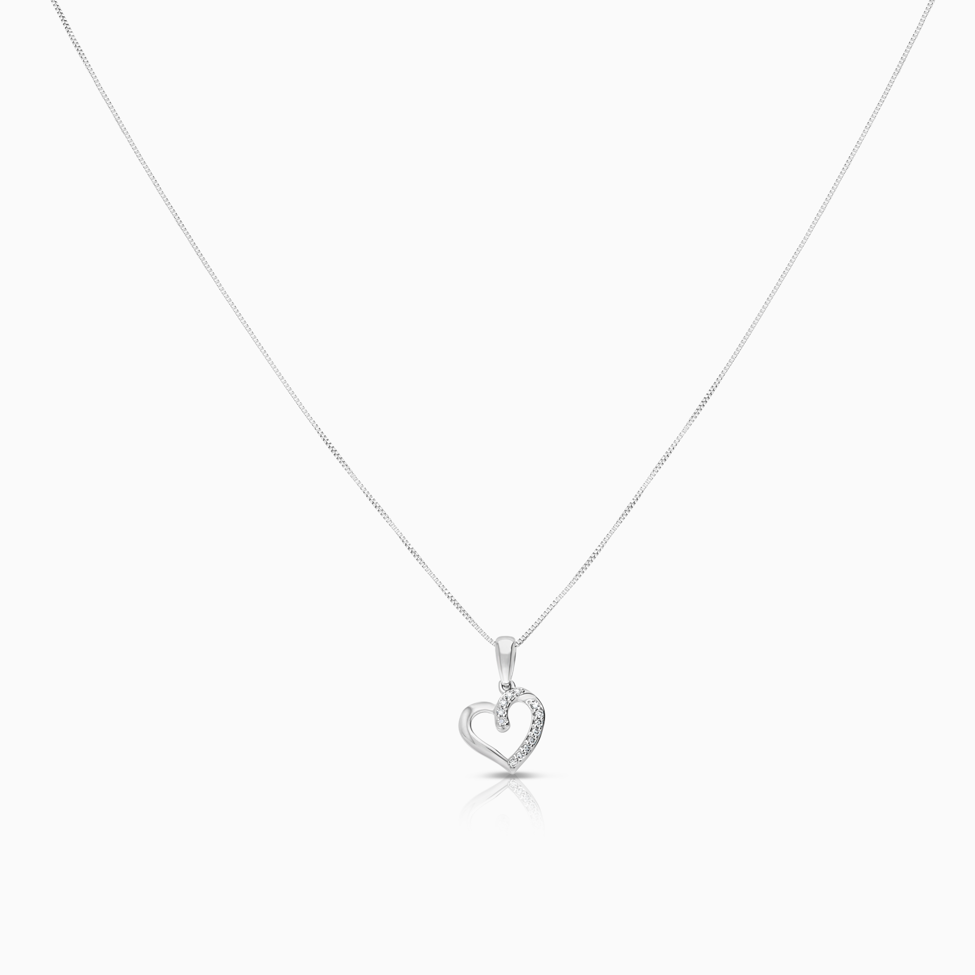 Halsband med hjärthänge 0,05ct 18K vitguld