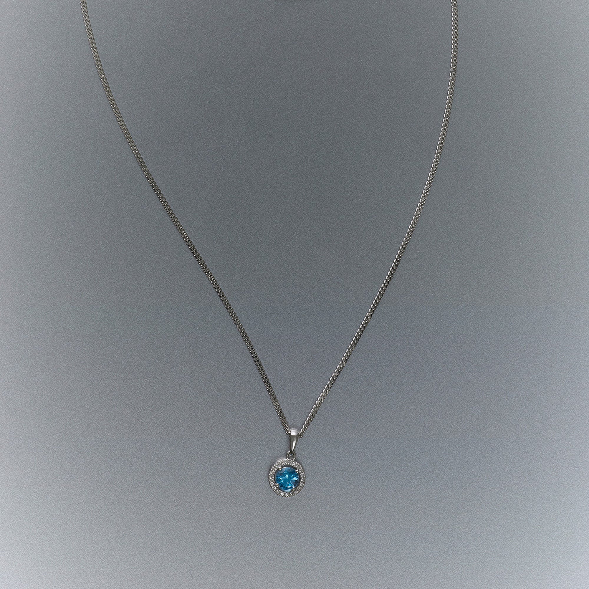 Halo anheng topas 0,07ct 18K hvitt gull