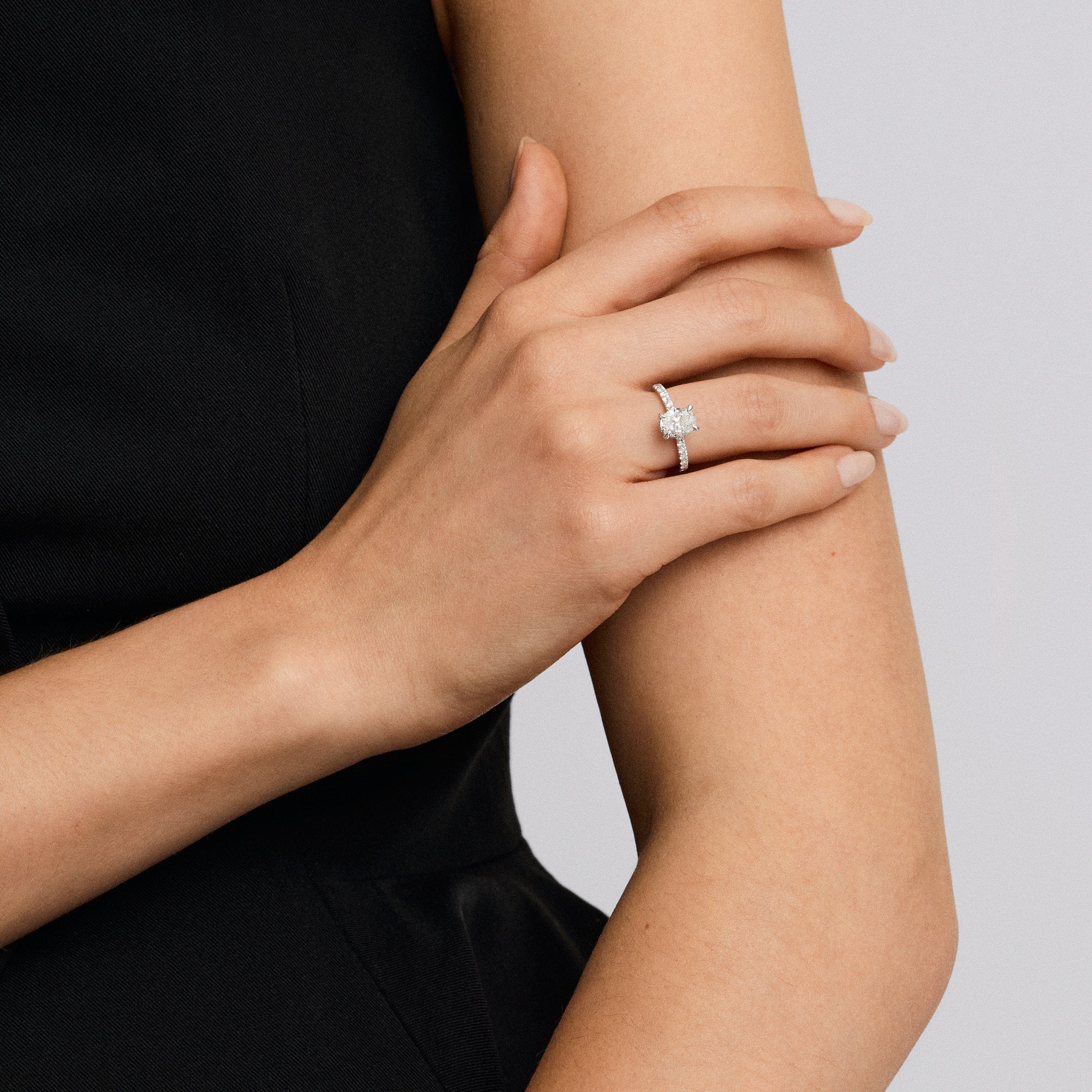 Side-stone ring 1.49ct 950 platinum