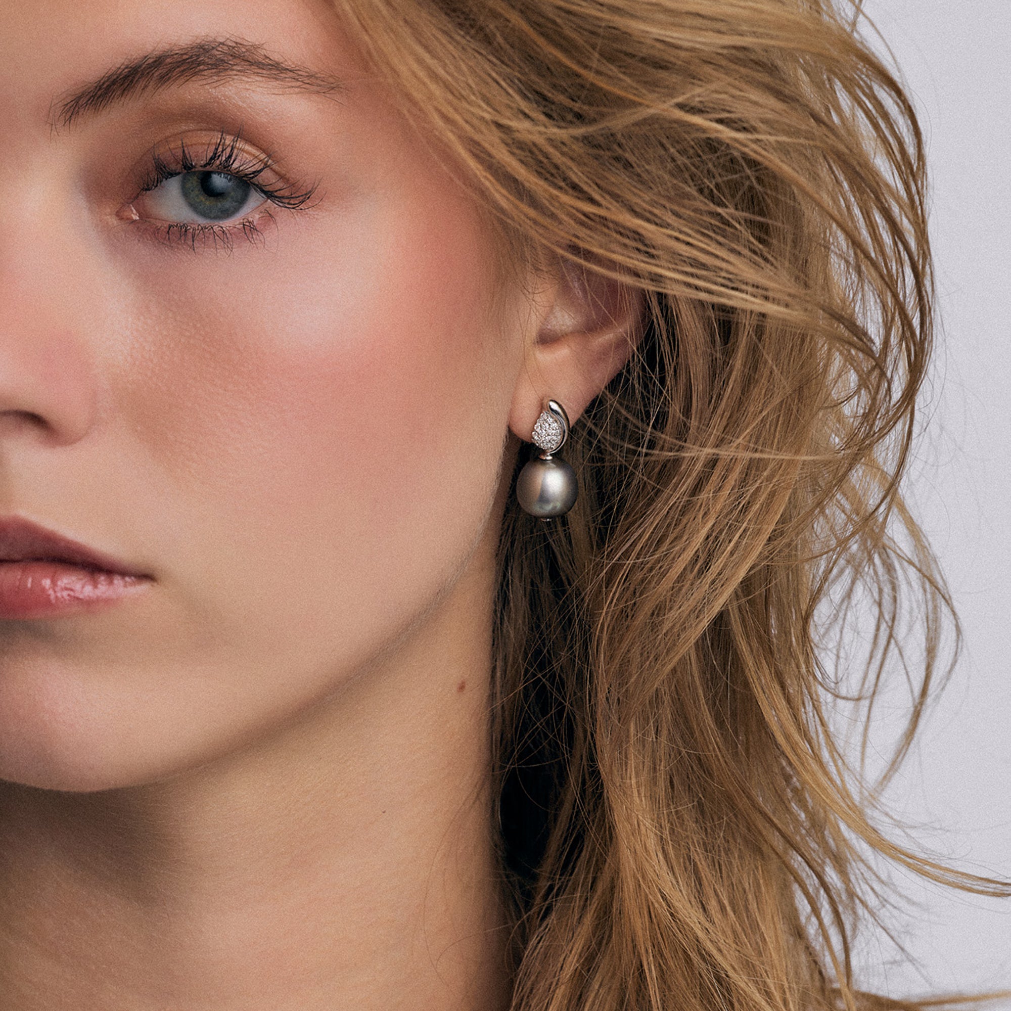 Diamond Earrings with Tahitian Pearls 0.30ct 18K White Gold