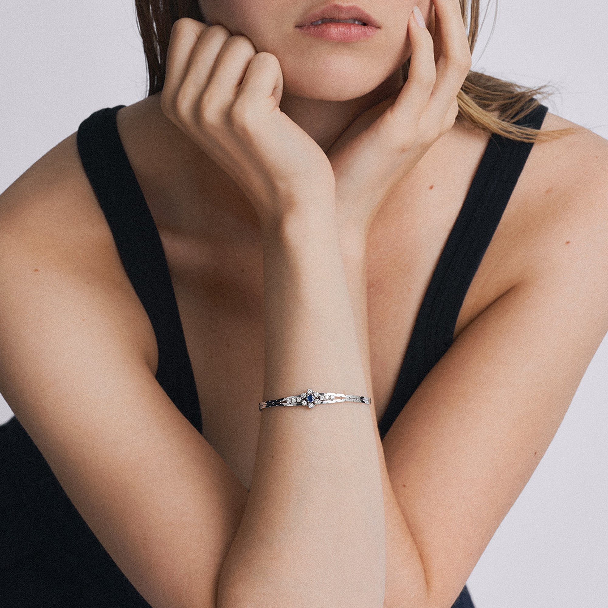 Armband safir och diamanter 0,36ct 18K vitguld