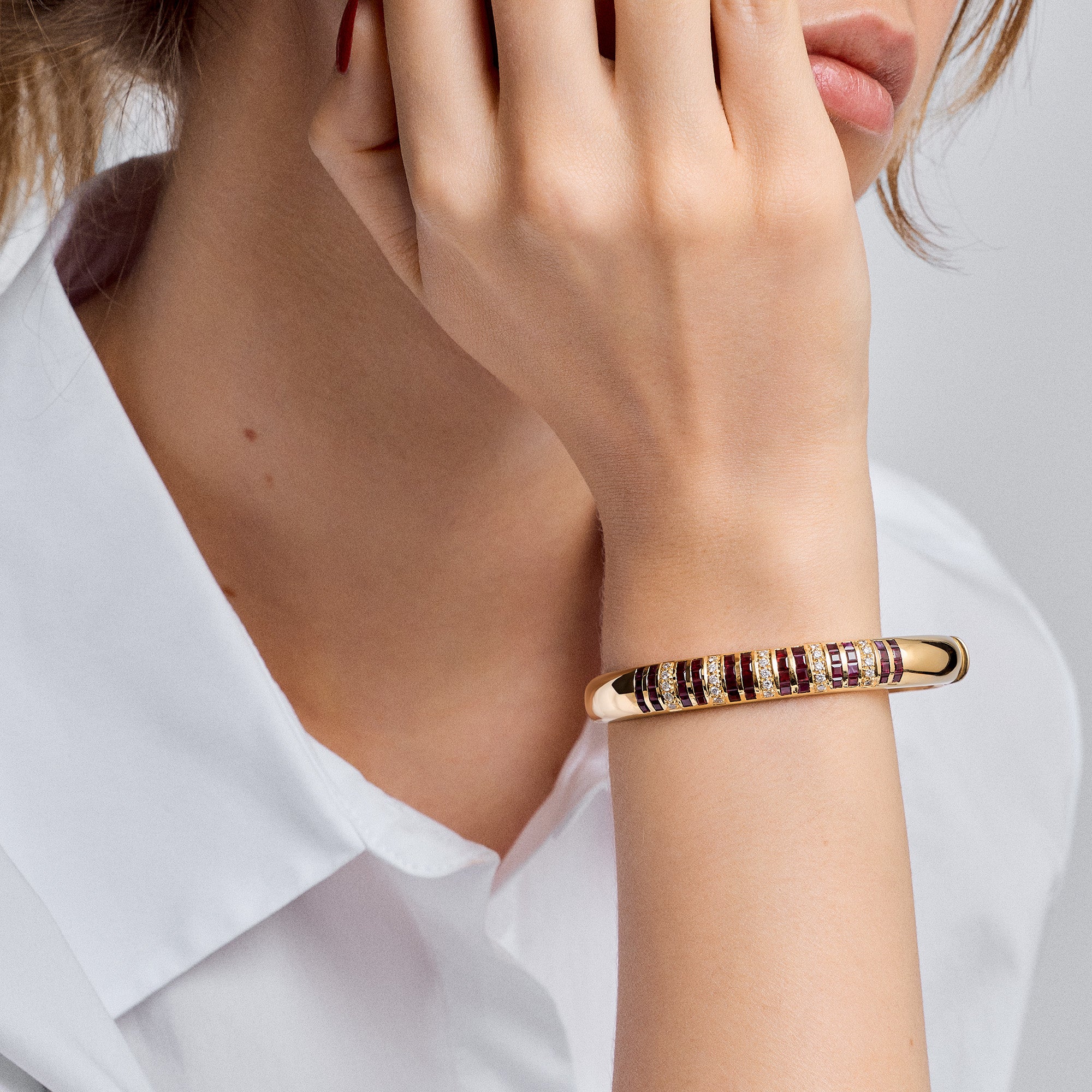 Bangle with diamonds and rubies 1.23ct 18K gold