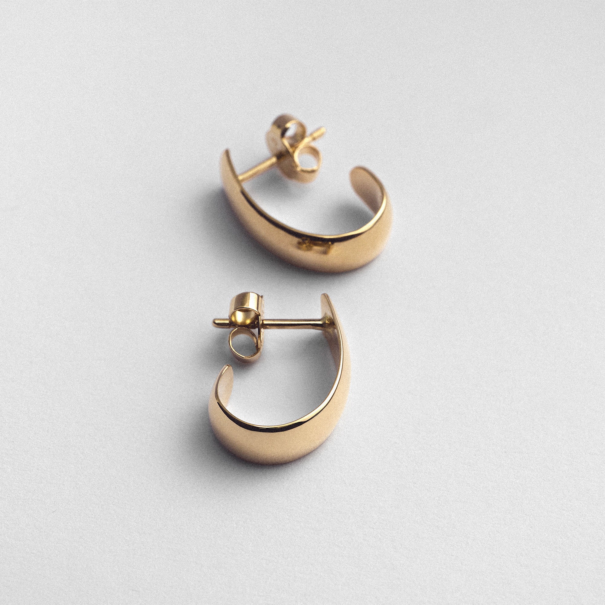 Gold earrings 3.95g 18K gold