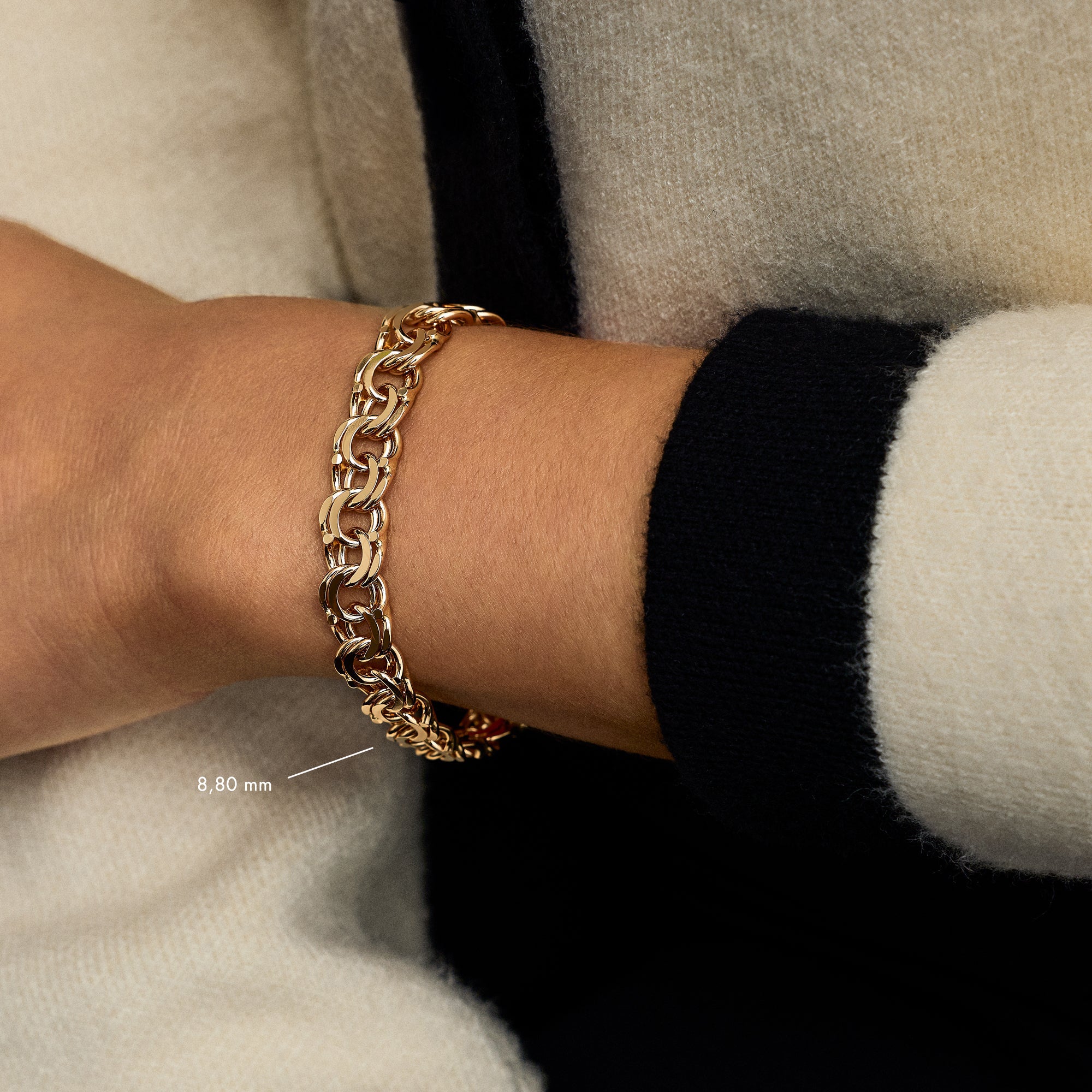 Bismarck bracelet 23.45g 18K gold