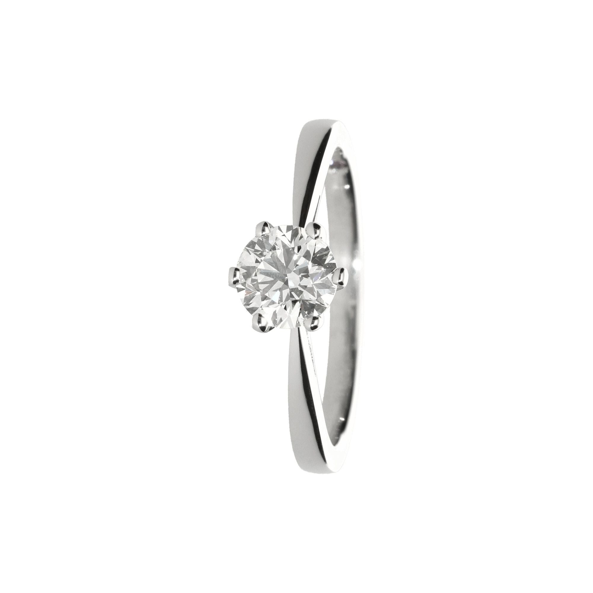Classic solitaire ring 0.60ct 18K