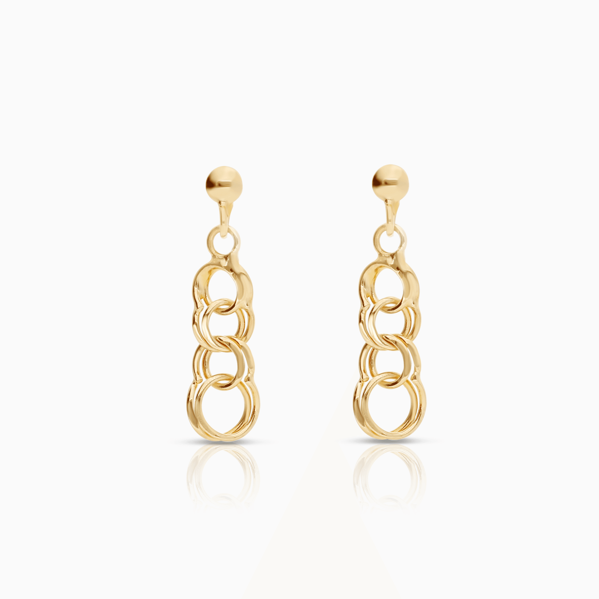 Bismarck Earrings 1.05g 18K Gold