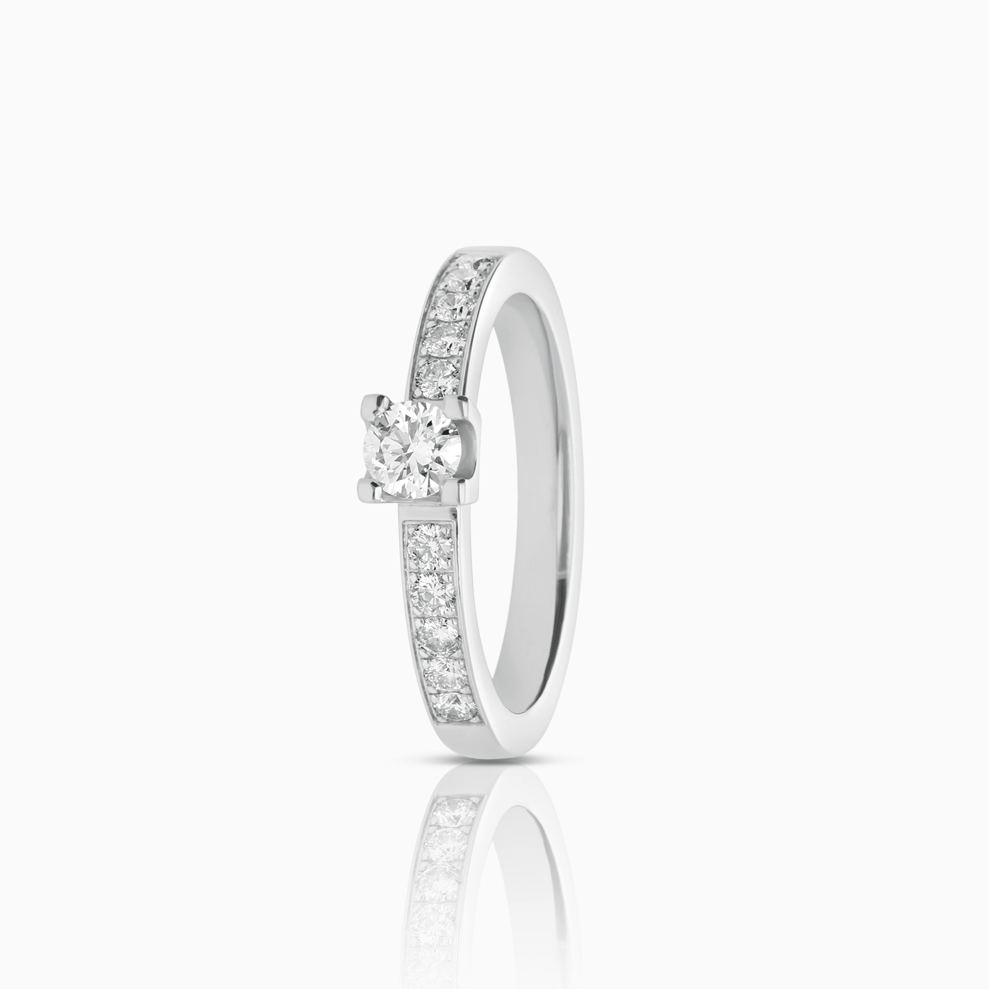 Side stone ring 0.40ct 18K white gold