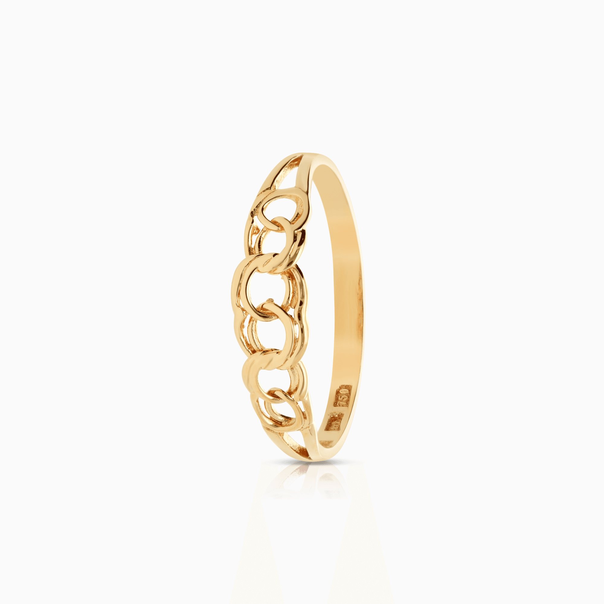 Bismarck ring 1.05g 18K gold