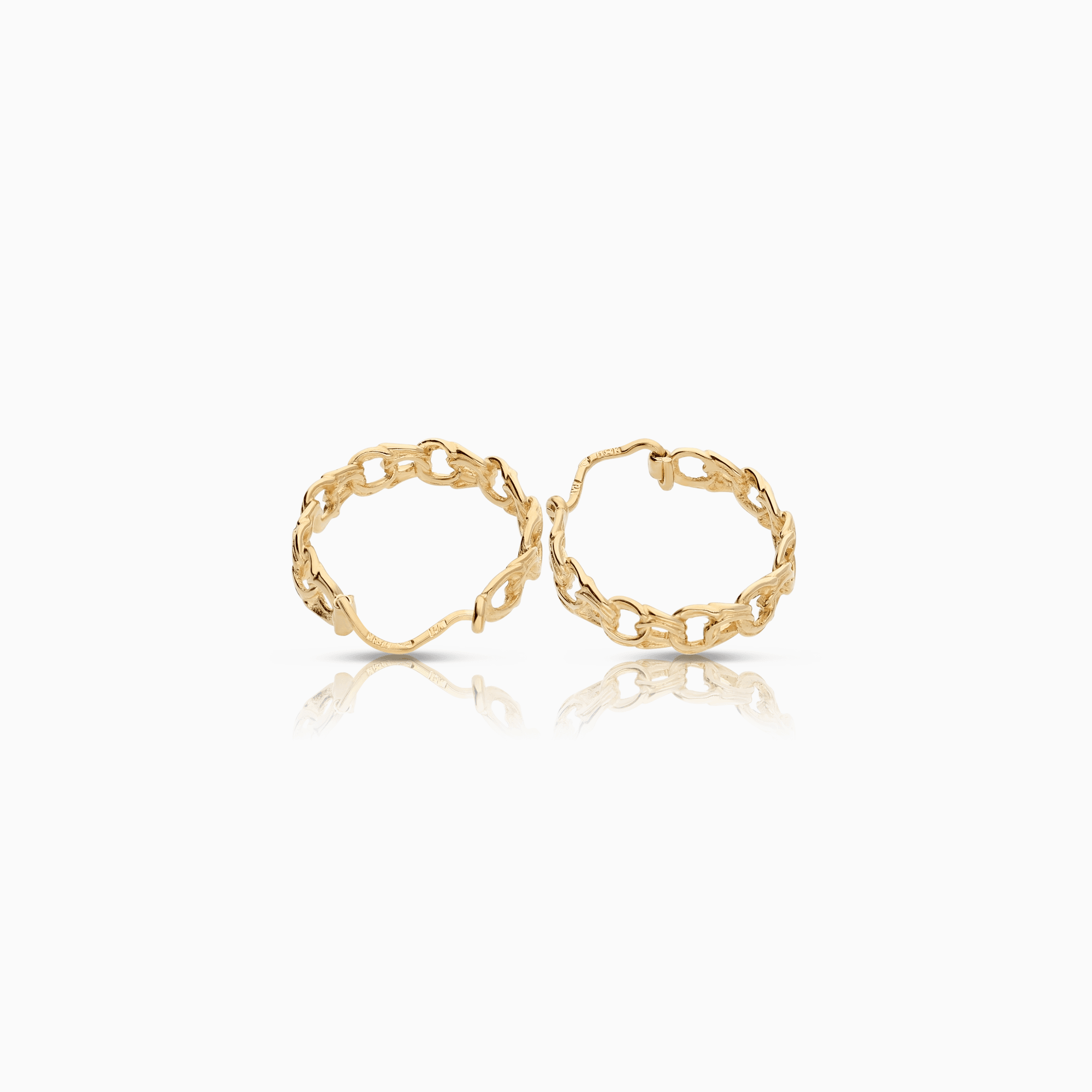 Bismarck earrings 2.89g 18K gold