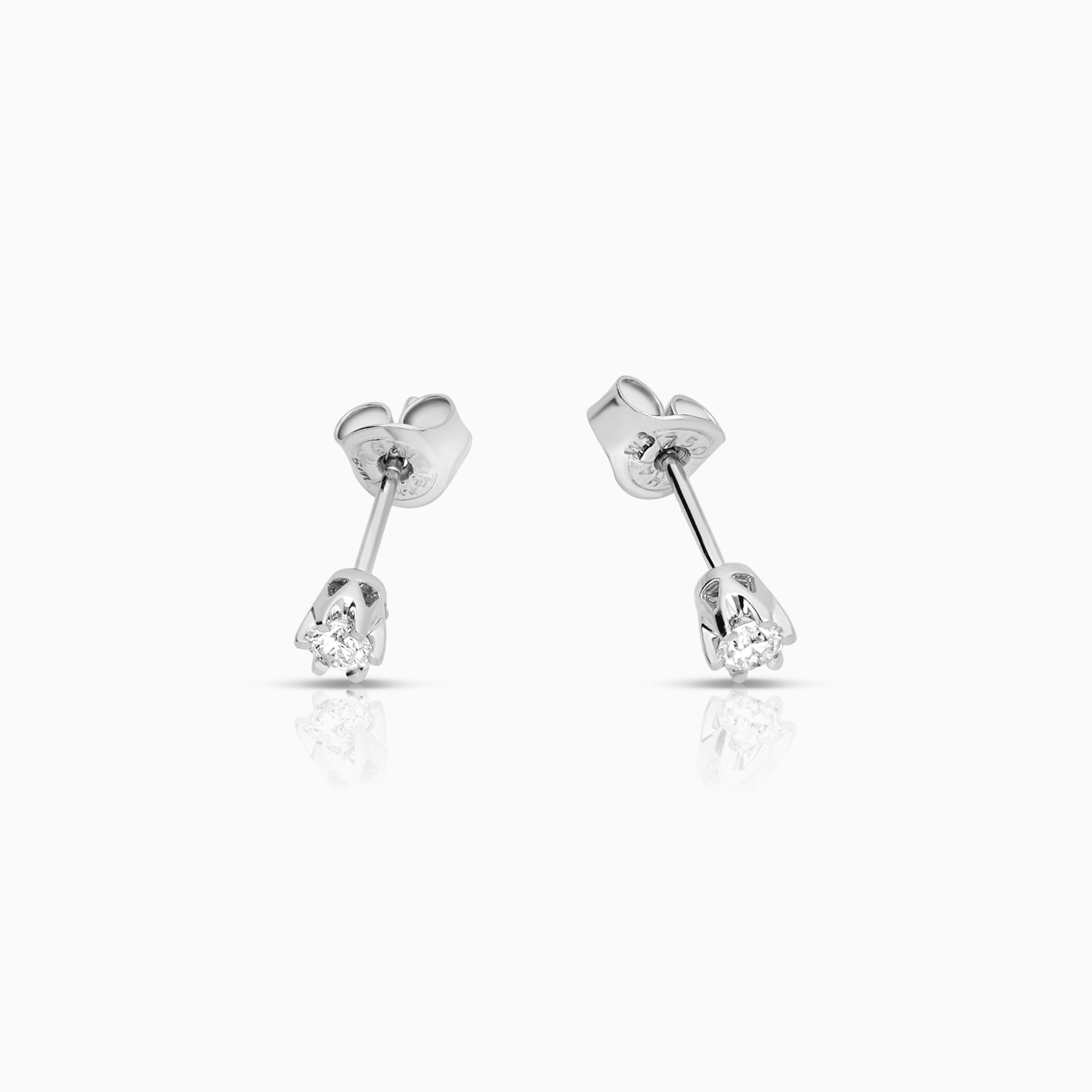 Diamond earrings solitaire 0.20ct 18K white gold