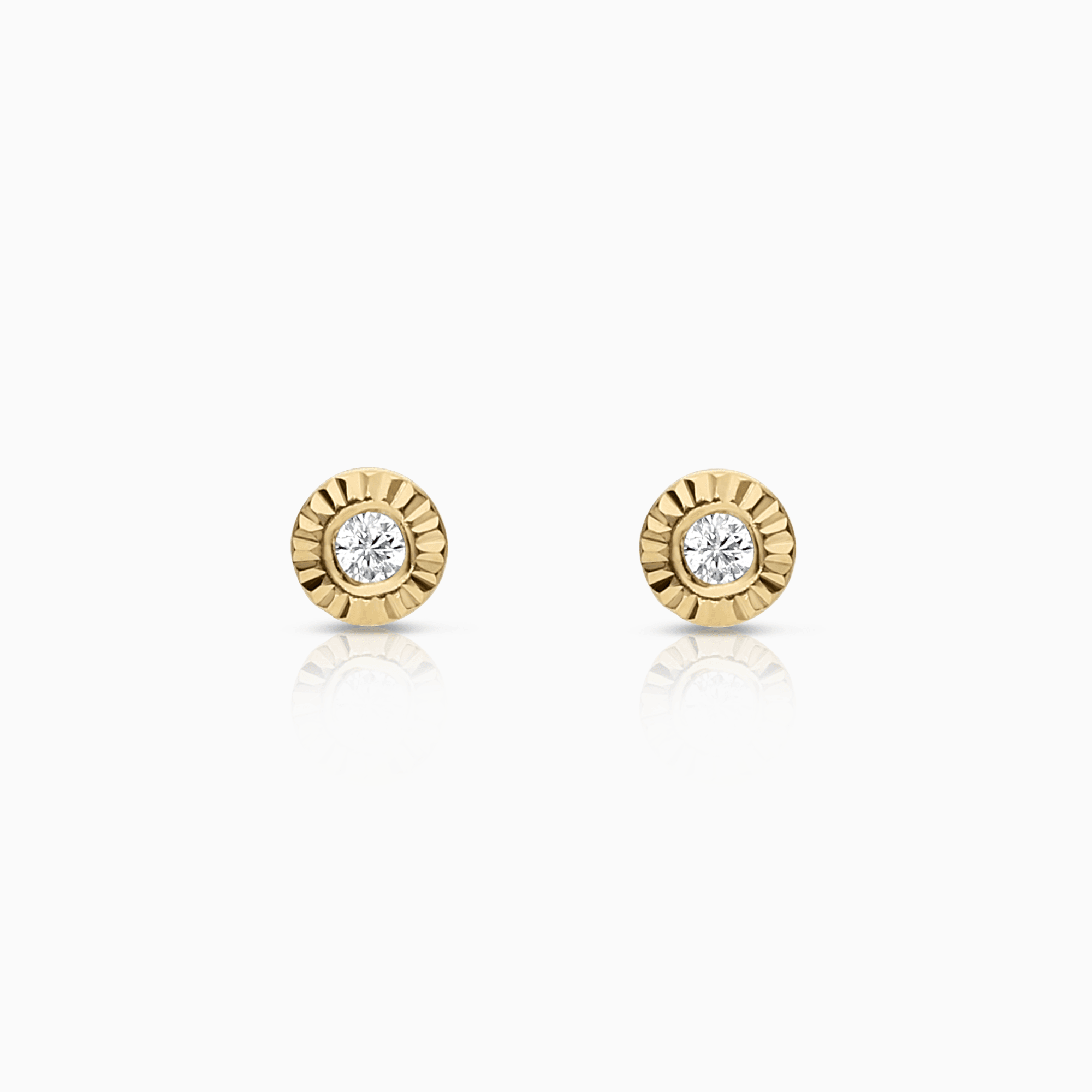 Gold earrings with white stones 0.30g 18K gold