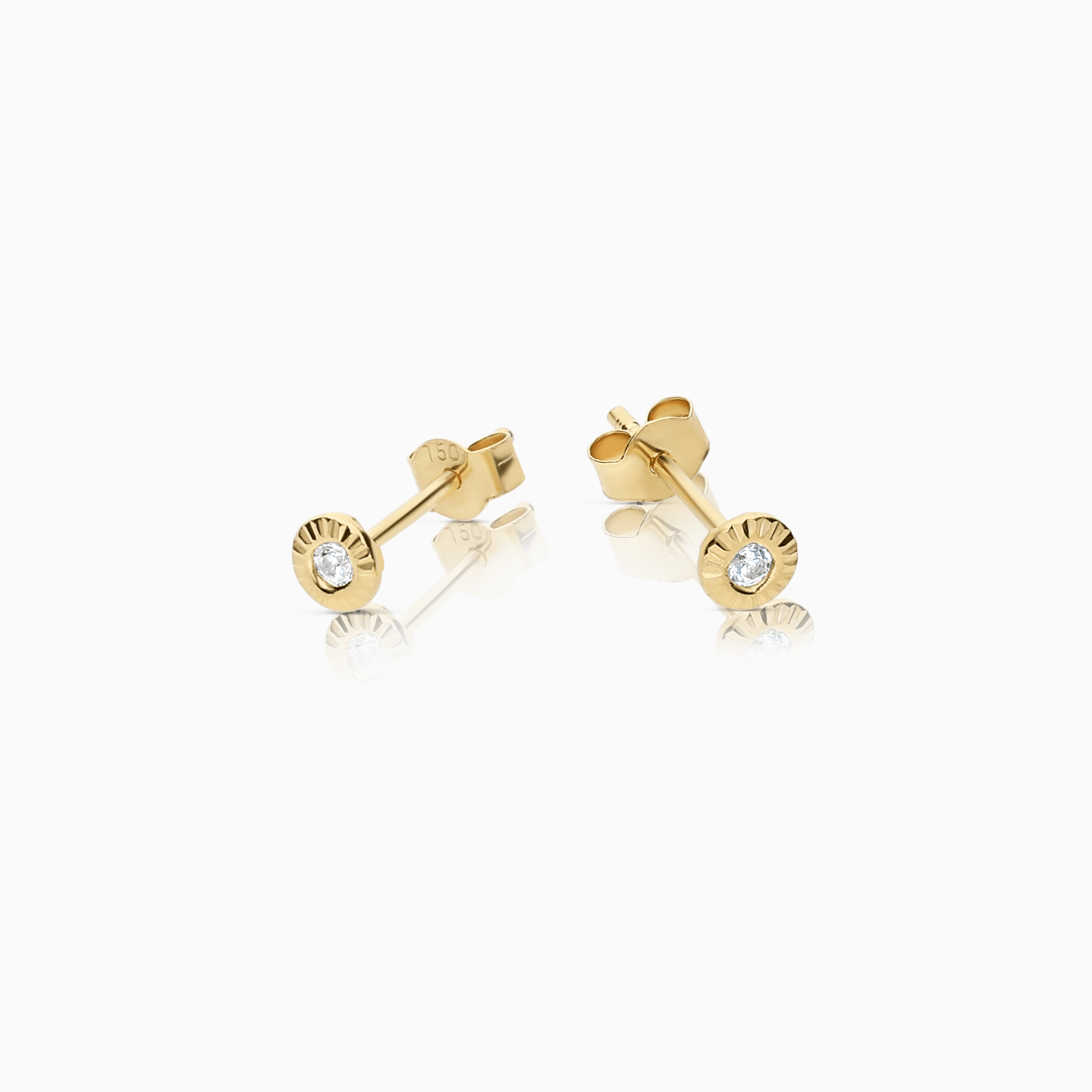 Gold earrings with white stones 0.30g 18K gold
