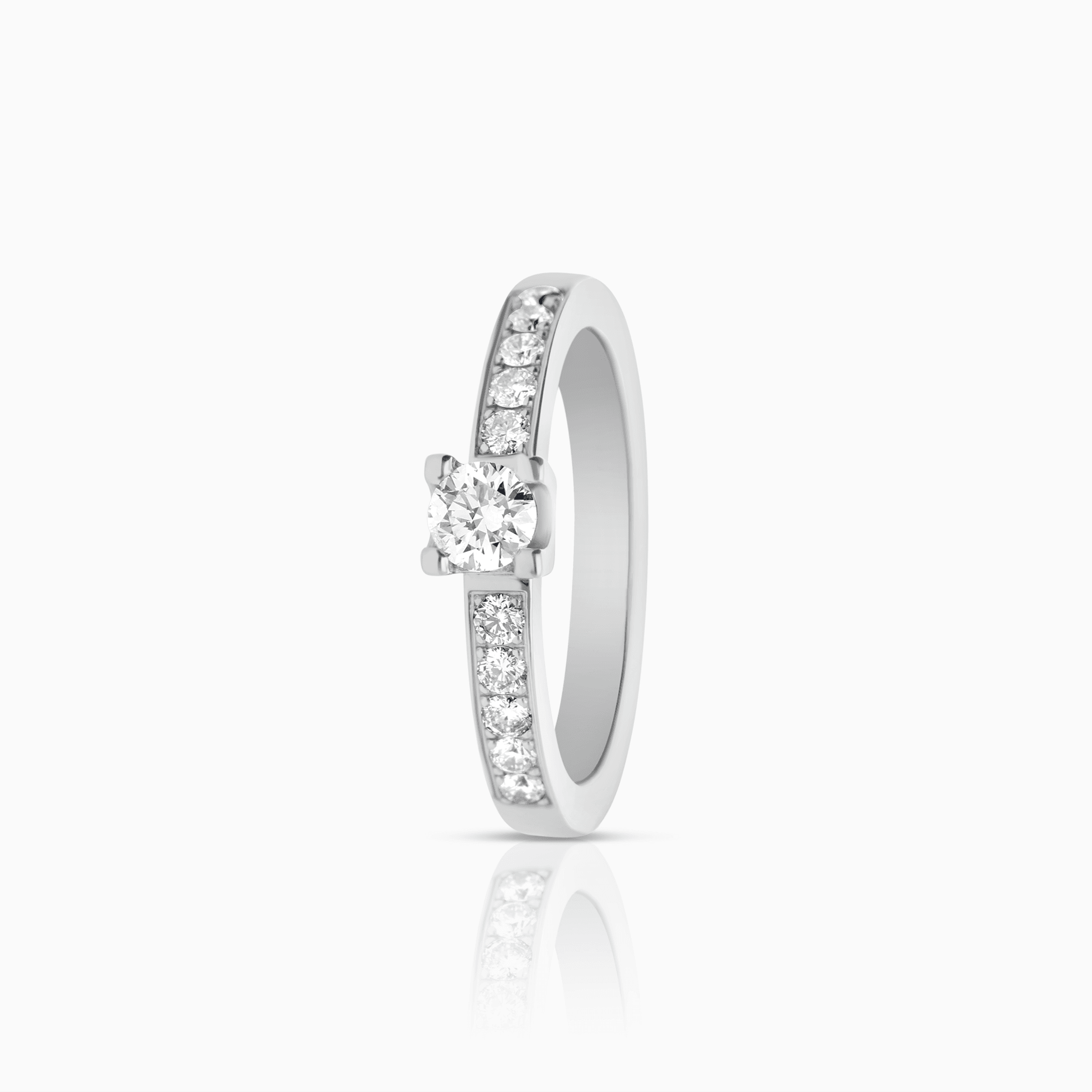 Side Stone Ring 0.40ct 18K