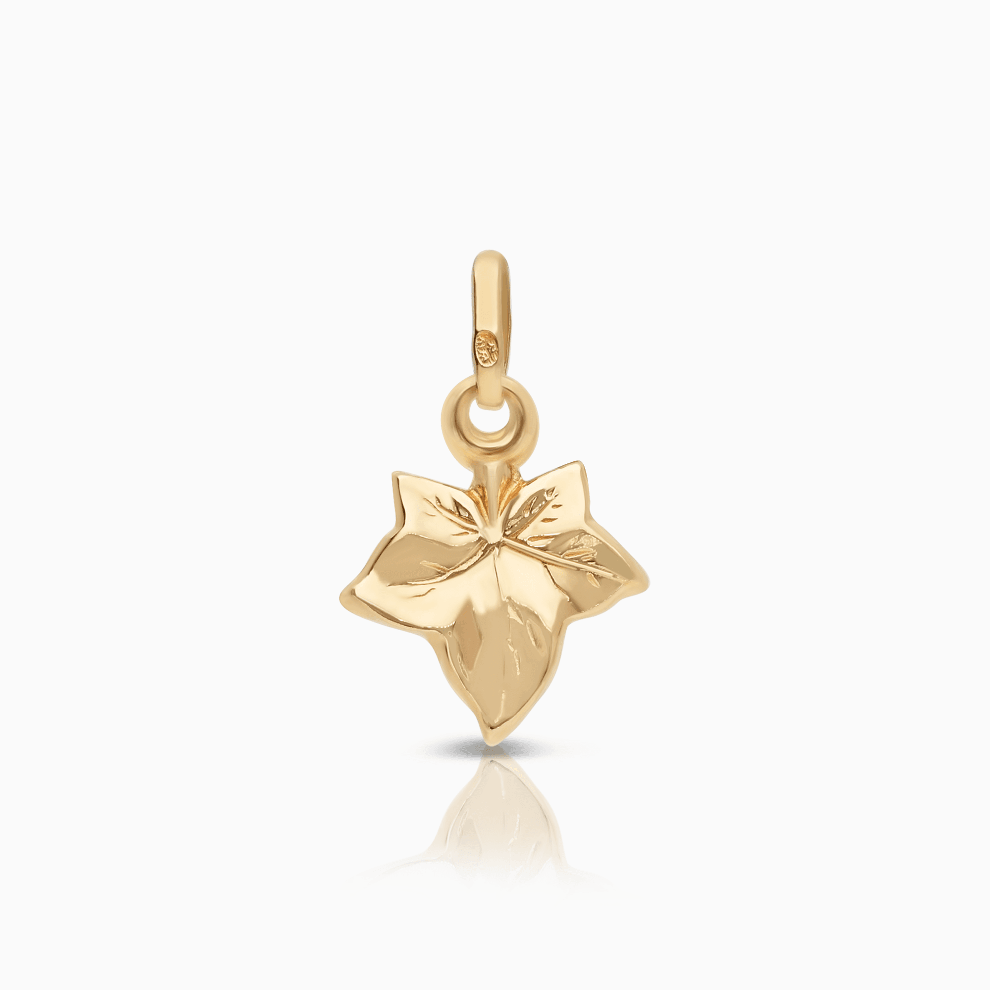 Maple Leaf Pendant 0.67g 18K Gold