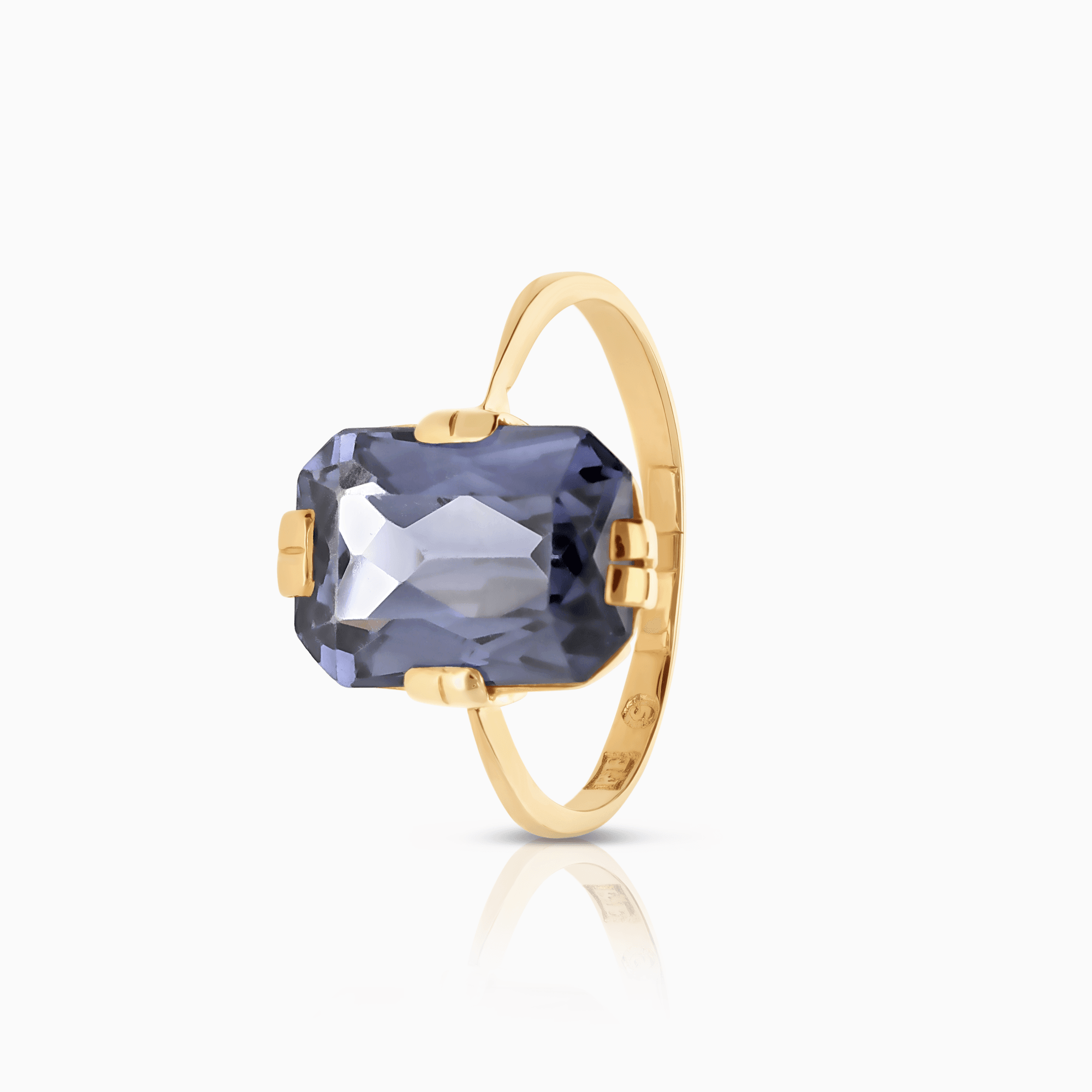 Guldring med en blå safir 3,0g 18K guld