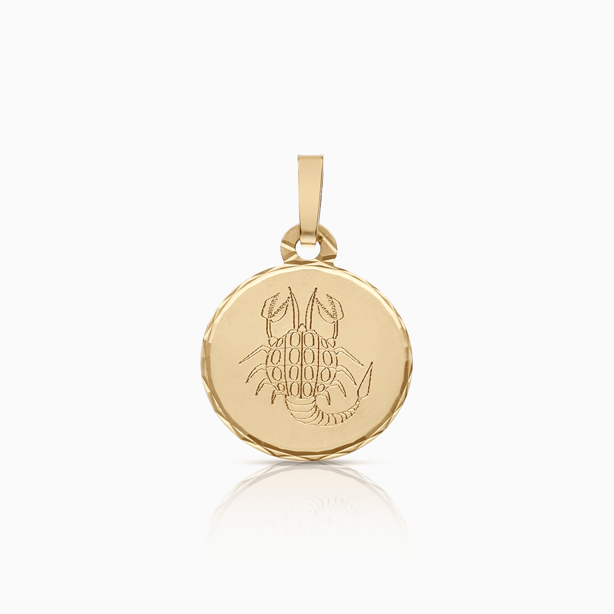 Scorpio pendant 0.68g 18K gold