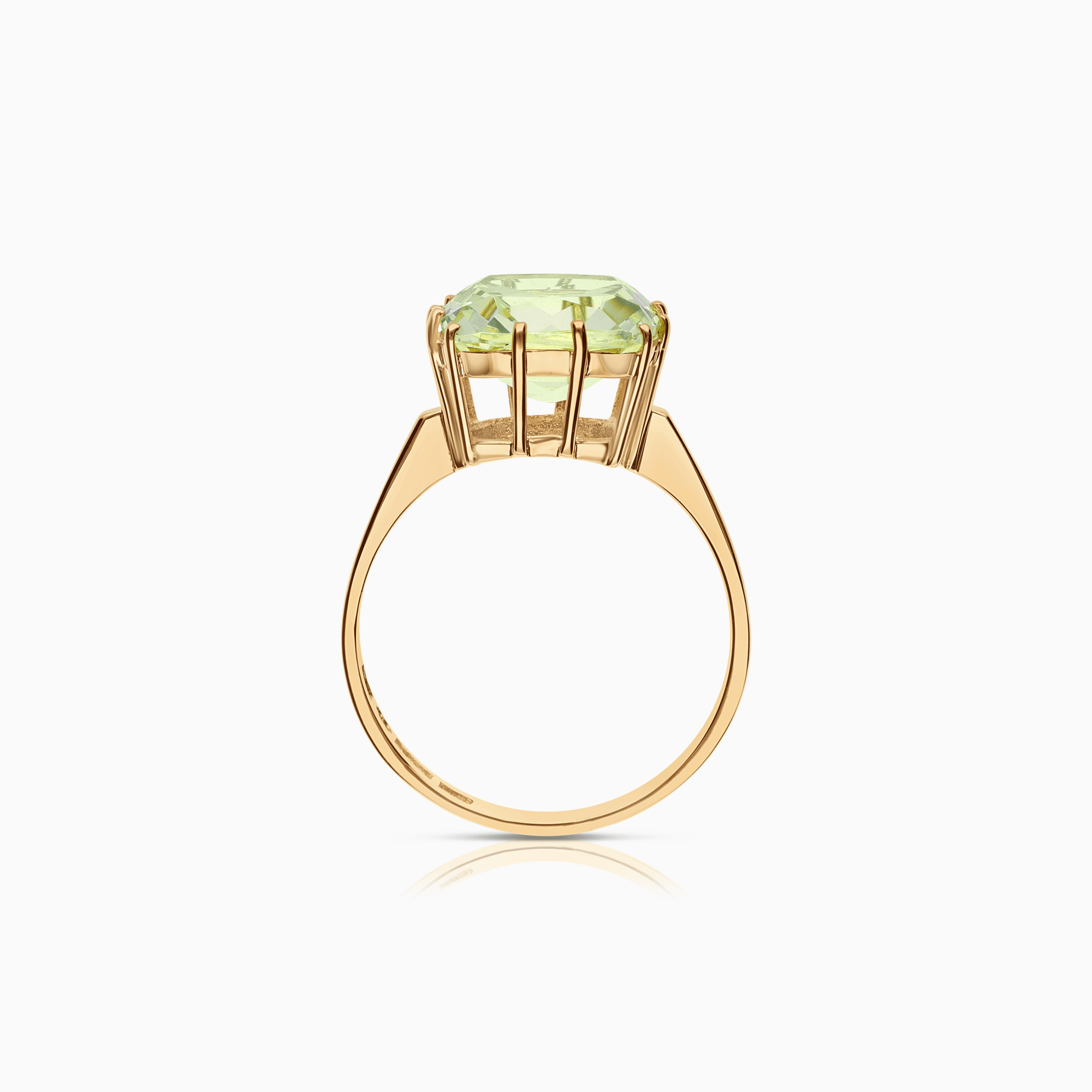 Gold ring with a yellow/green cubic 4.30g 18K gold