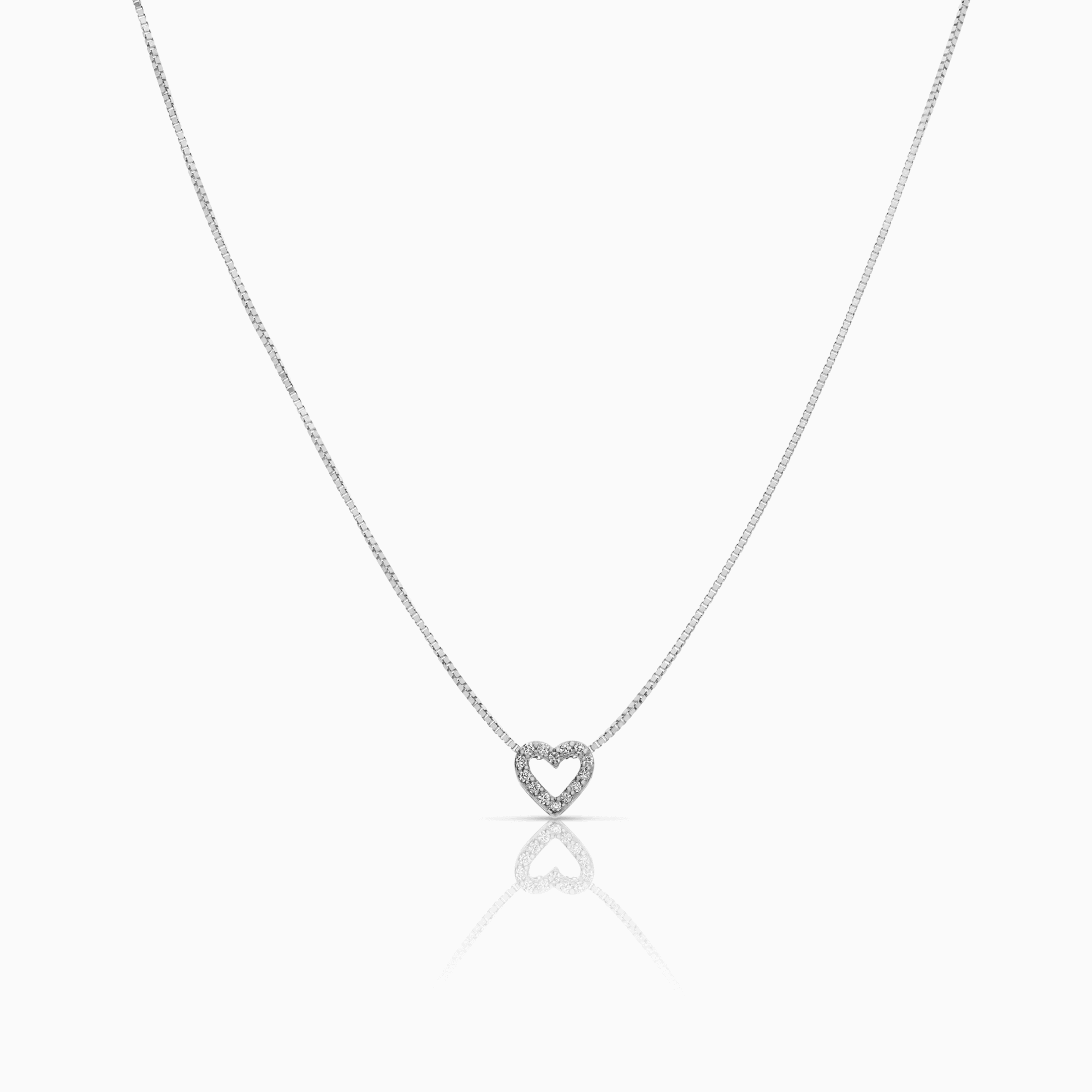 Halsband med diamanthänge hjärta 0,14ct 18K vitguld