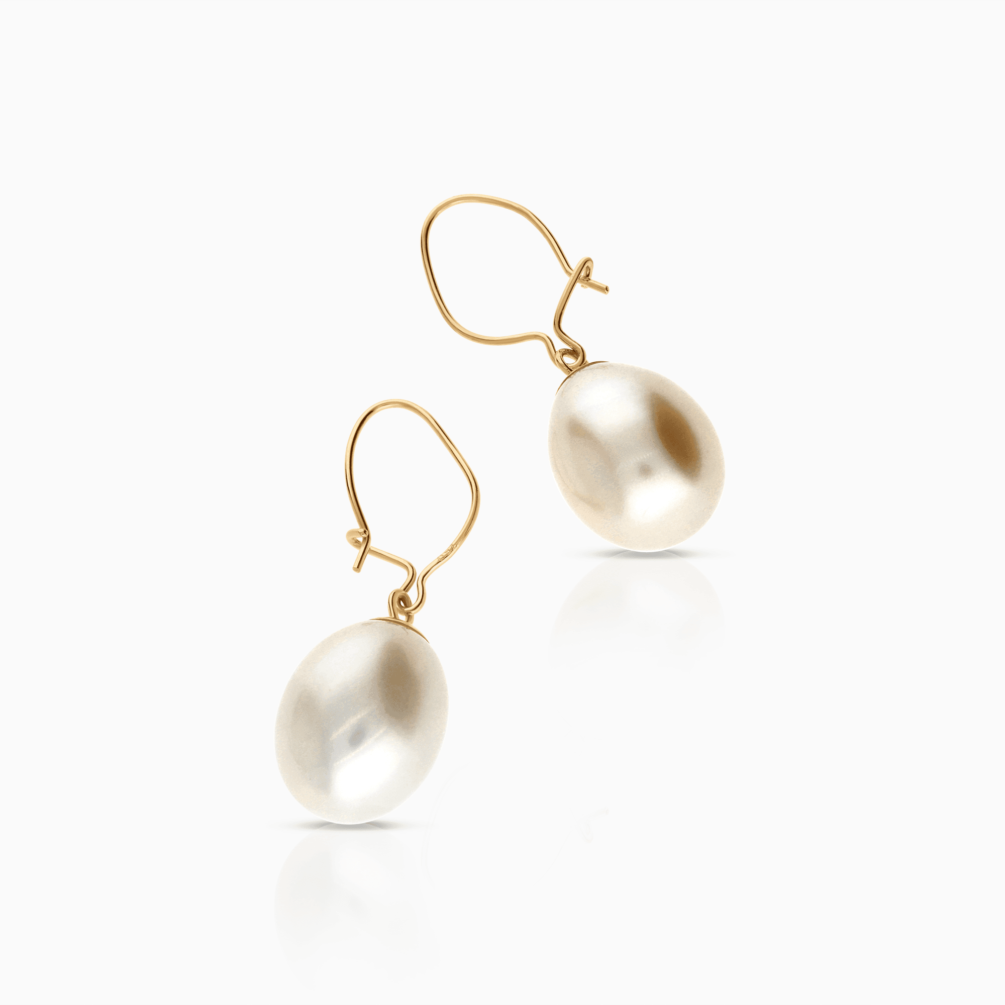Pearl Earrings 2.84g 18K Gold
