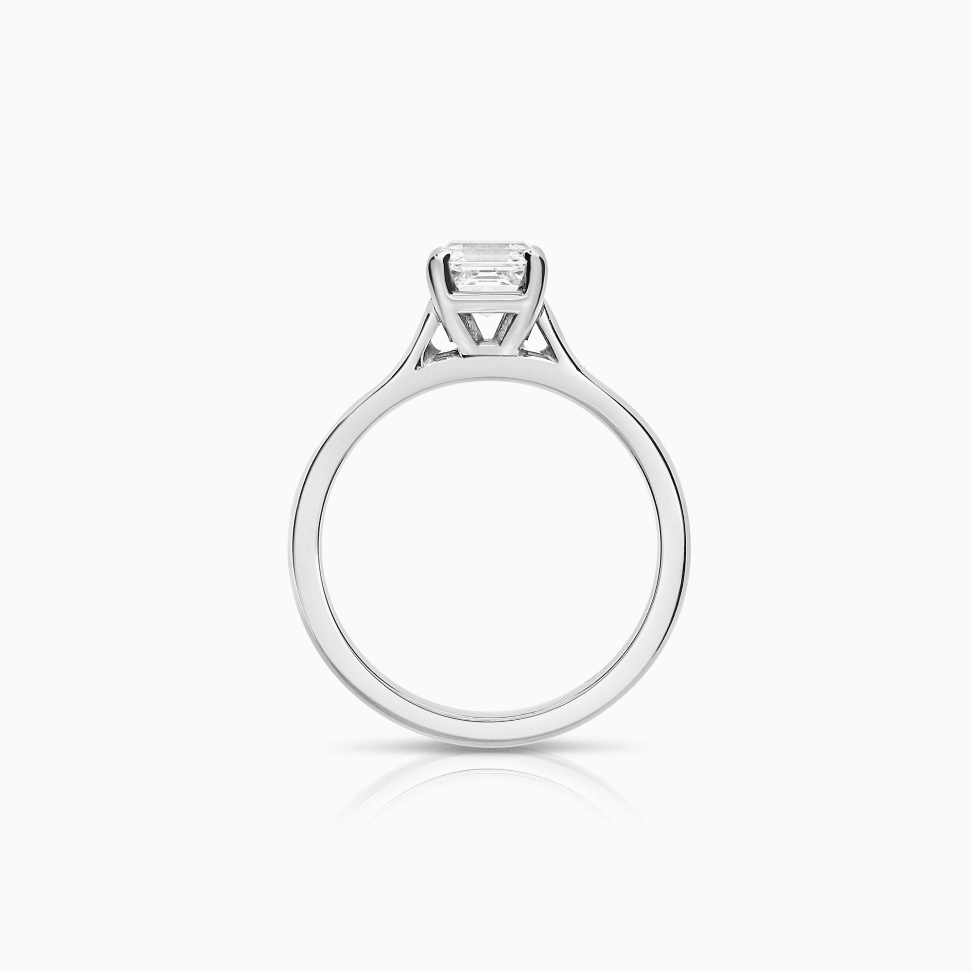 Solitaire-ring Asscher 0,90ct 18K hvitt gull GIA sertifikat
