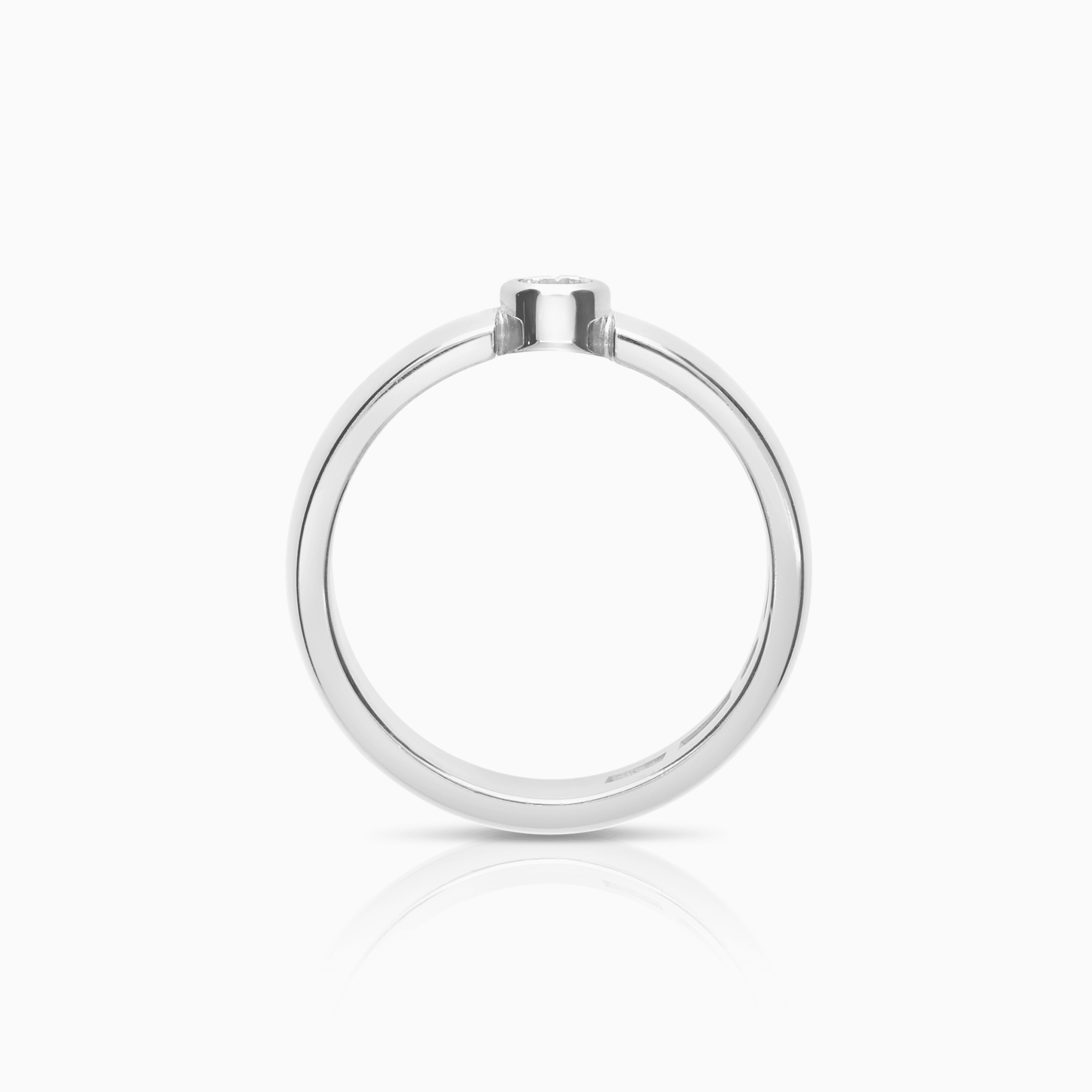 Solitaire-ring 0,09ct 18K hvitt gull