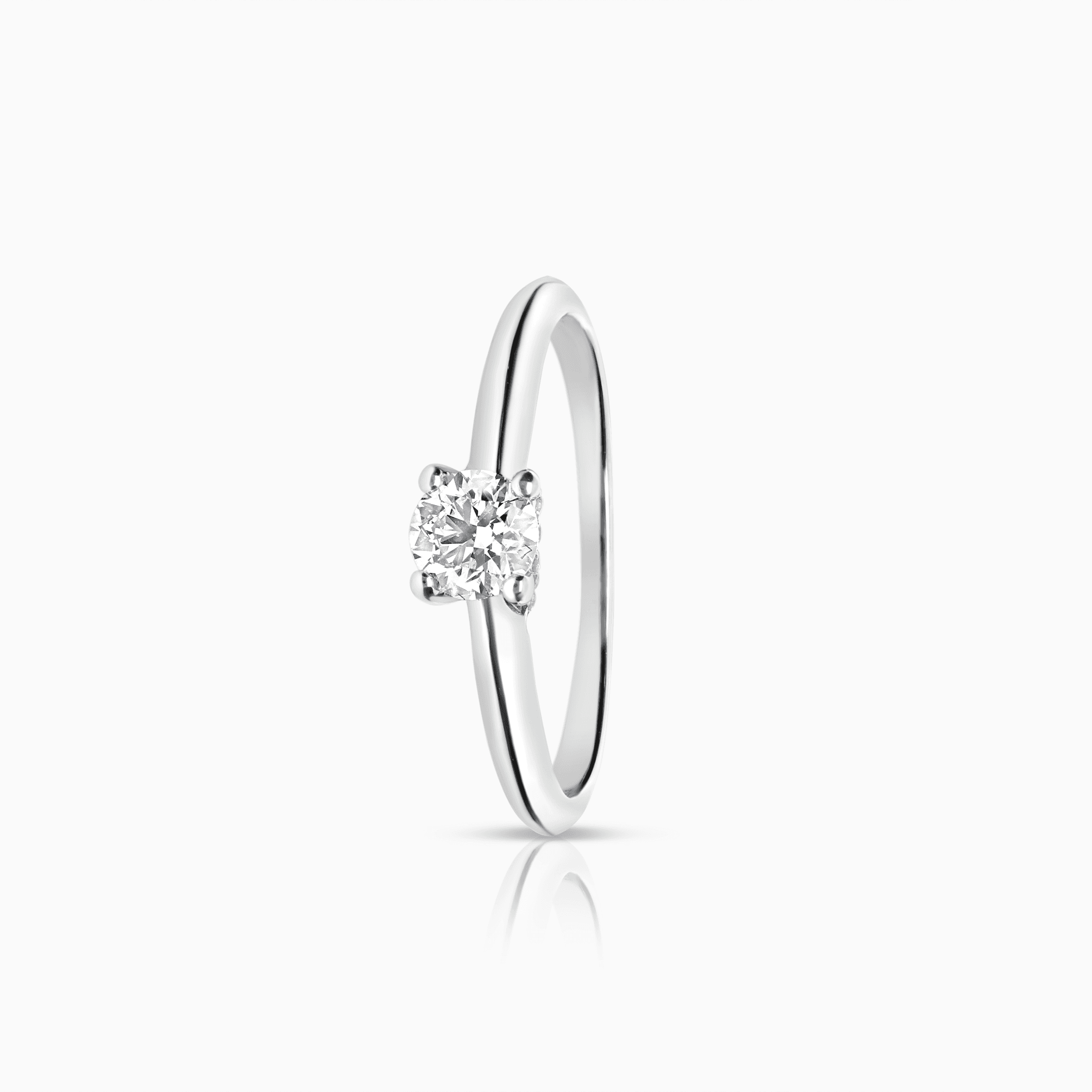 Solitärring med diamanter besmyckade på fattningen 0,37ct 18K vitguld