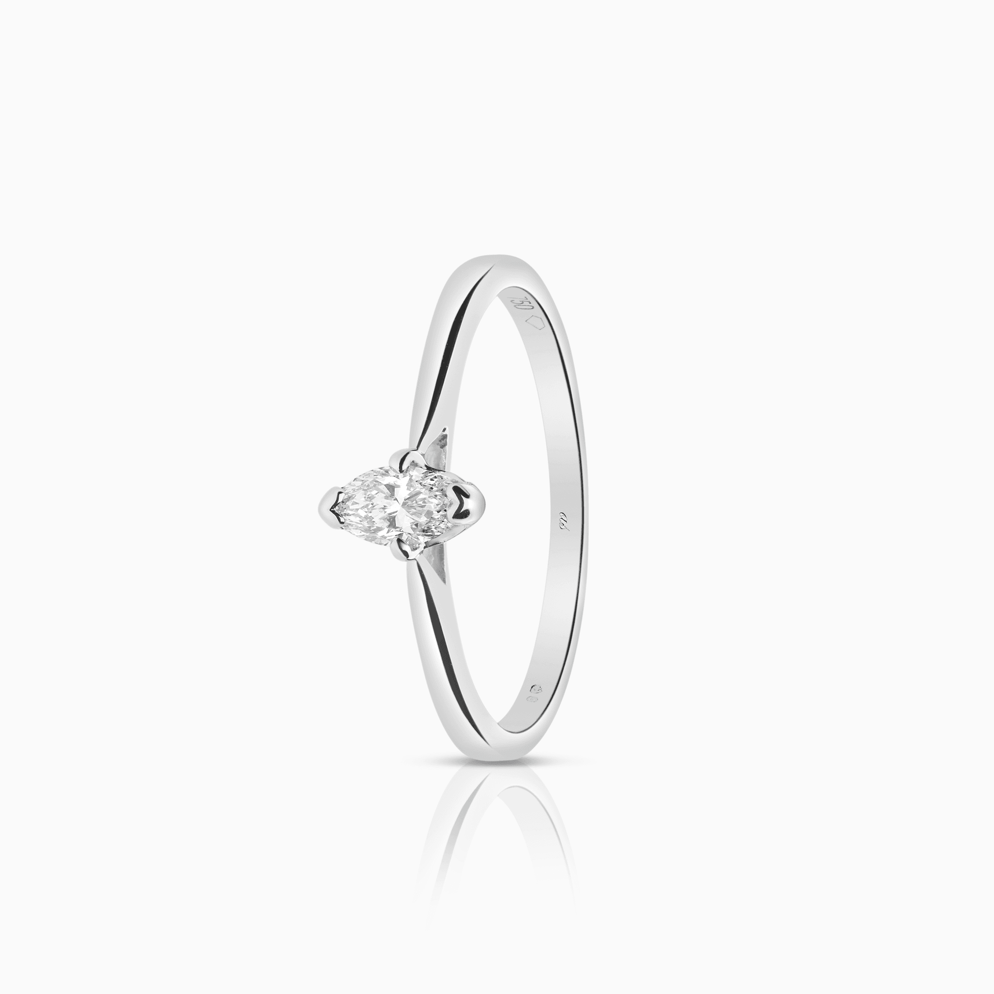 Solitärring marquise 0,27ct 18K vitguld GIA certifikat
