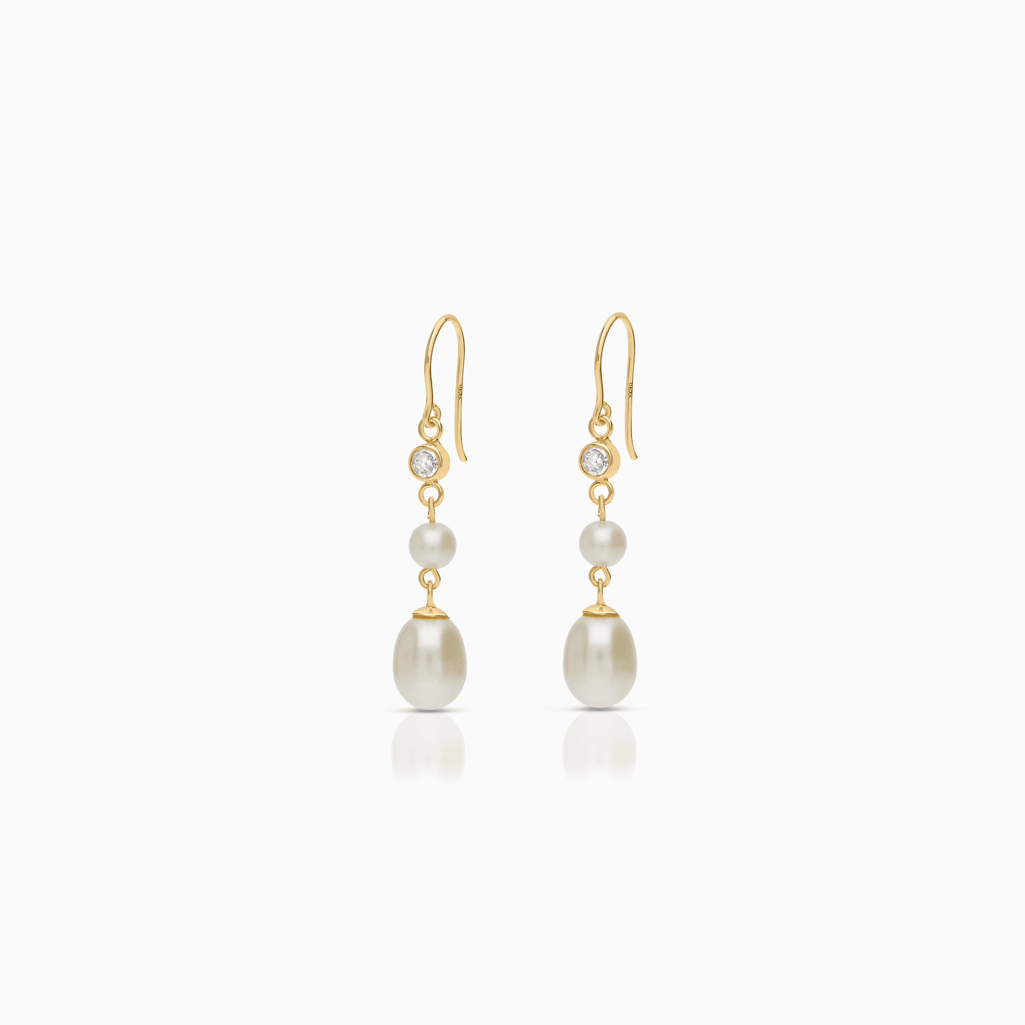 Pearl earrings 2.26g 18K gold